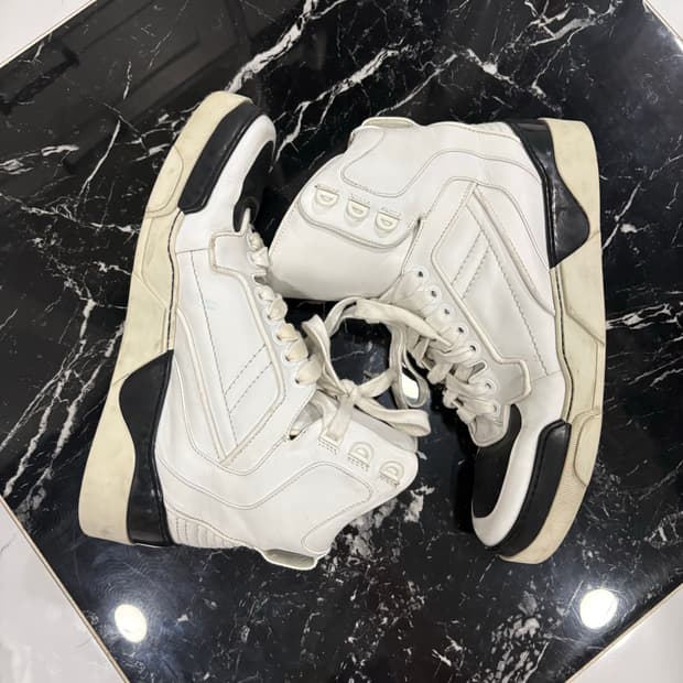 [42] 지방시 타이슨 하이탑