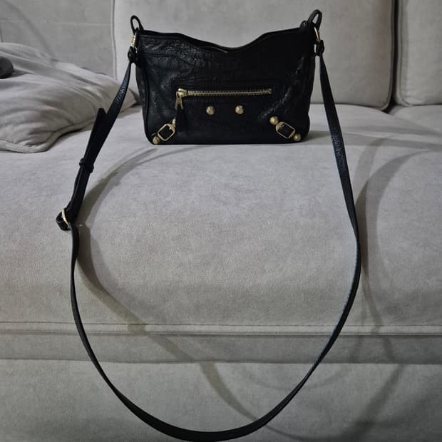 발렌시아가 자이언트 힙 크로스백