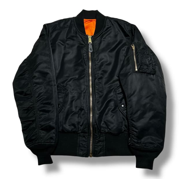 Alpha Industries 리버시블 MA-1 항공 자켓