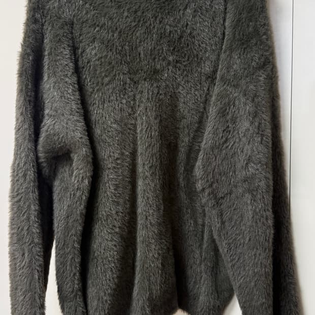 노매뉴얼 CROPPED HAIRY KNIT - KHAKI