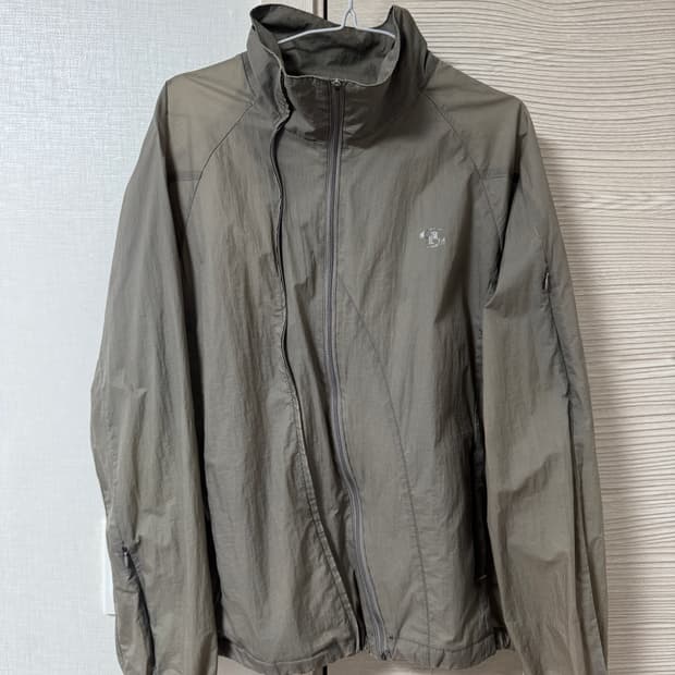 [2] 산산기어 22FW 바람막이 