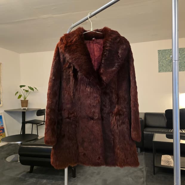 와인컬러 래빗 퓨어코트