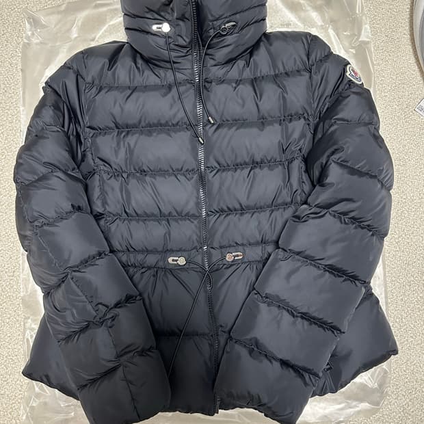 (정품)몽클레어 마르케 패딩 0사이즈 블랙