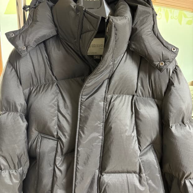 XL)벨리에 크로스라인 구스다운 립스탑 블랙