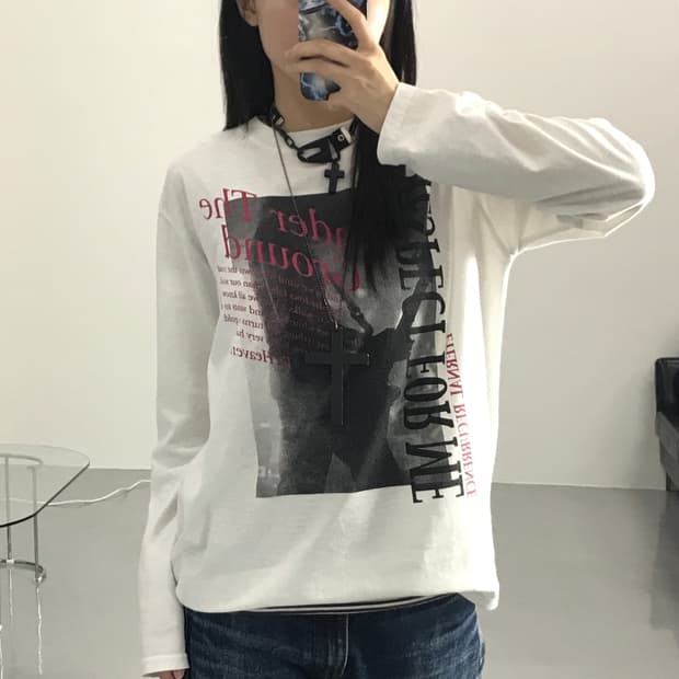 락헤븐 프린팅 화이트 롱슬리브