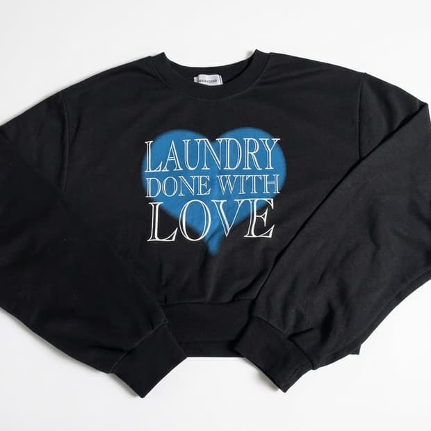 하트 레터링 크롭 맨투맨