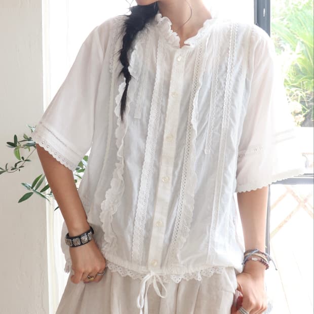 [Beams Boy]Tori-To Vertical Frill blouse