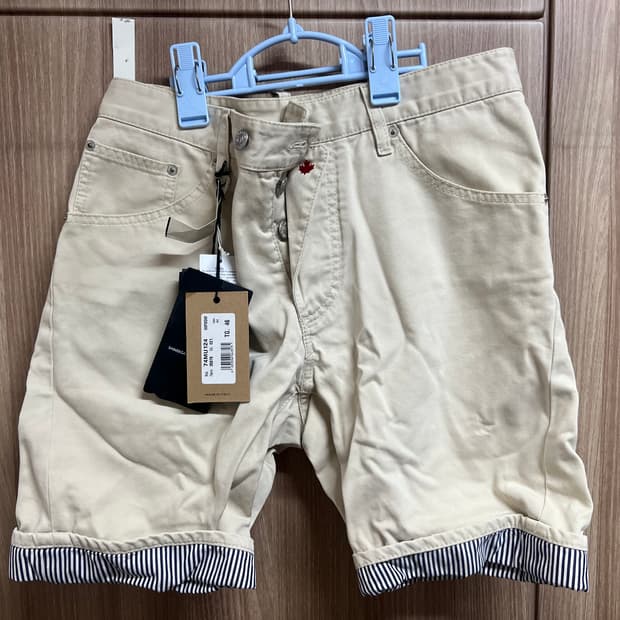 디스퀘어드2 베이지 면 반바지 46사이즈 택채상품