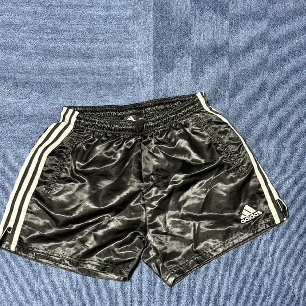 [S] 고샤 루프친스키 X 아디다스 블랙 쇼츠