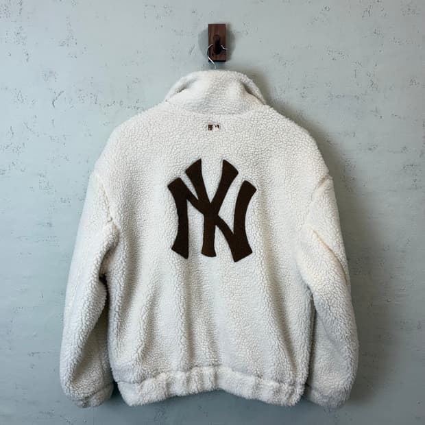 MLB 엠엘비 뉴욕양키즈 아이보리 쉐르파 자켓