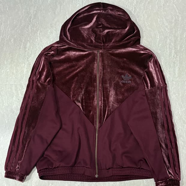 아디다스 파이어버드 와인 벨루어 마룬 트랙탑(양홍원 착용)