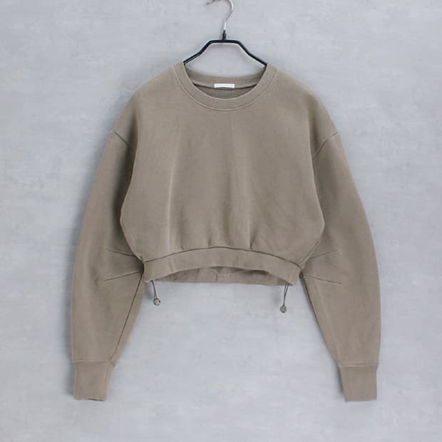 GU _ cropped sweat shirt
