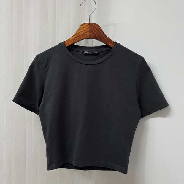 ZARA 크롭 반팔 티셔츠