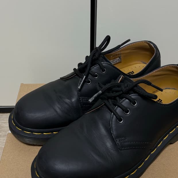 1461 3홀 블랙 나파 240