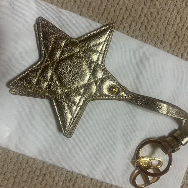 크리스찬디올 별 에어 태그 키링 골드(A+) 단품