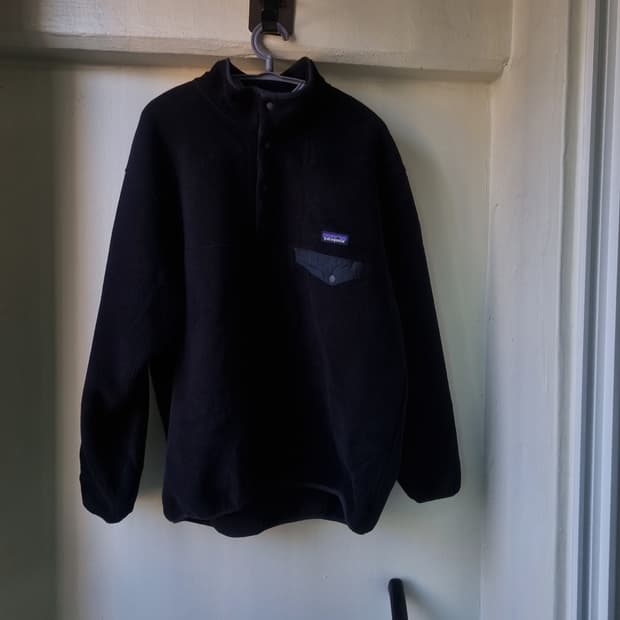 파타고니아 블랙 신칠라  14시즌 L 헤비웨이트