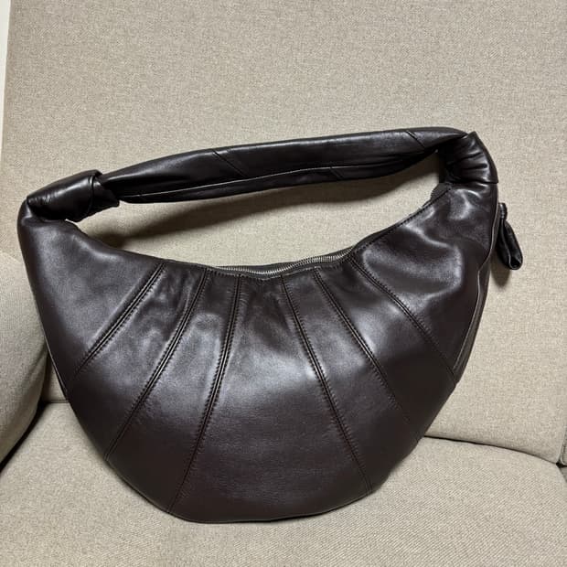 르메르 포춘 크루아상 백 다크 초컬릿