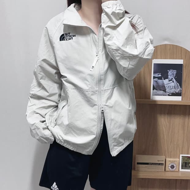 [정품] 노스페이스 그레이베이지 투로고 투웨이 바람막이 [ M ]