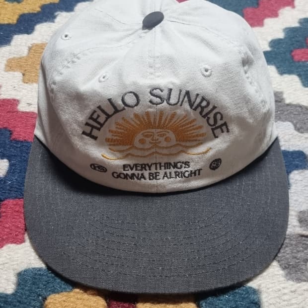 헬로 선라이즈 모자