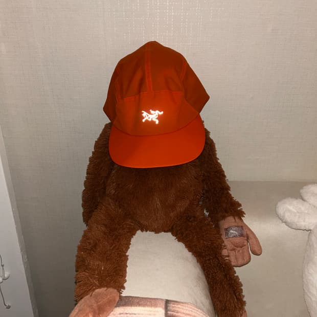 아크테릭스 모자