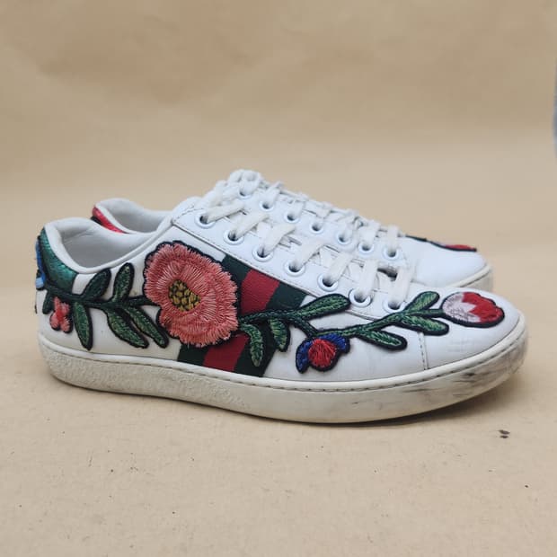 구찌 에이스플라워 자수 스니커즈35 225