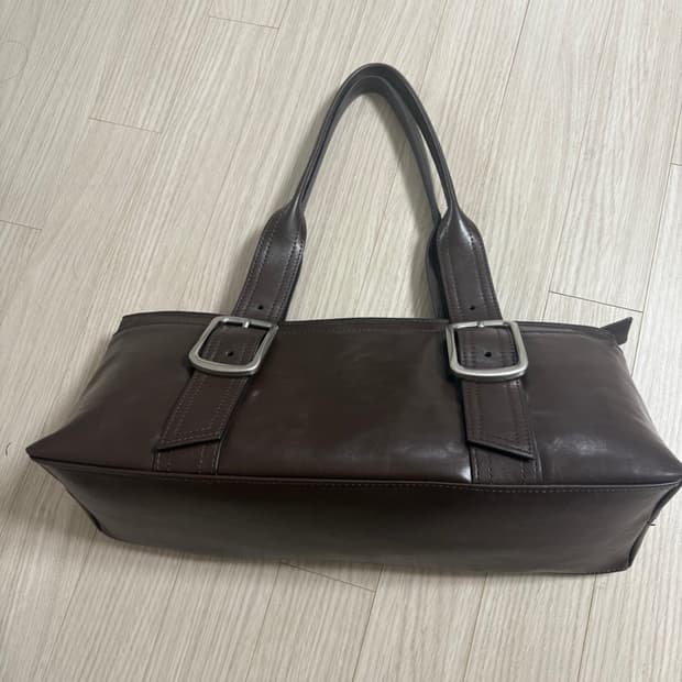 자라 버클 장식 롱 시티백