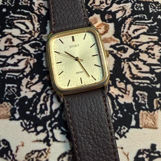 SEIKO 빈티지 쿼츠 시계