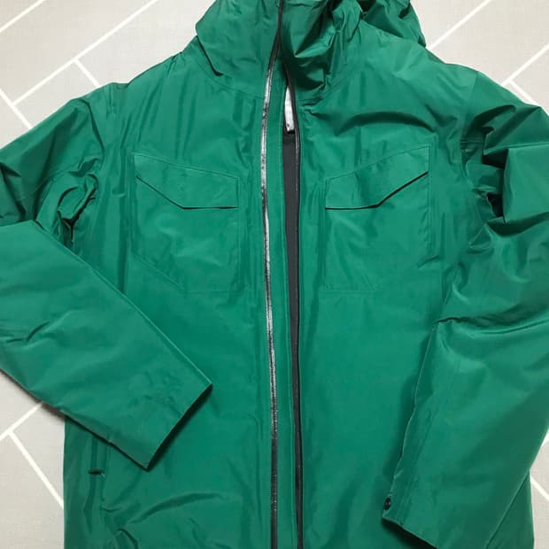 아크테릭스 베일런스 패딩 