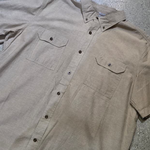 칼하트 베이지 반팔셔츠