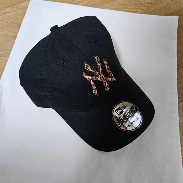 MLB 레오파드 양키스 볼캡 블랙