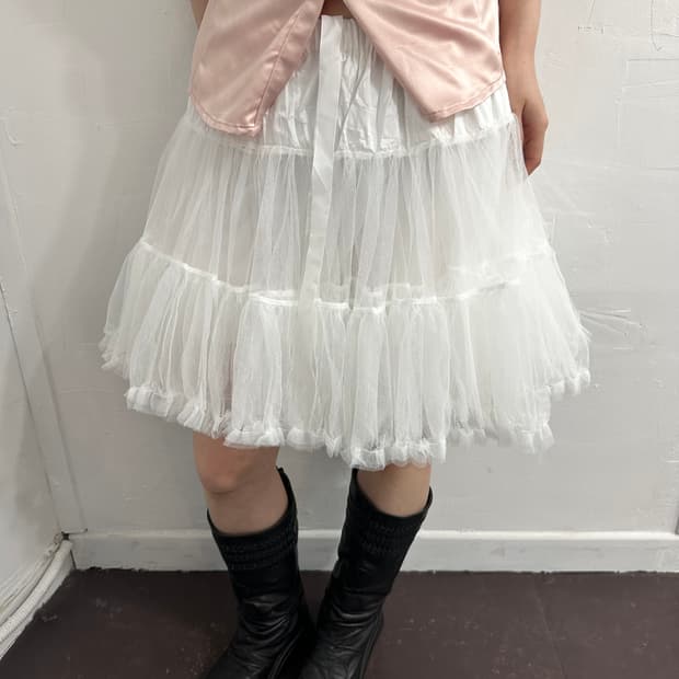 white sha skirt
