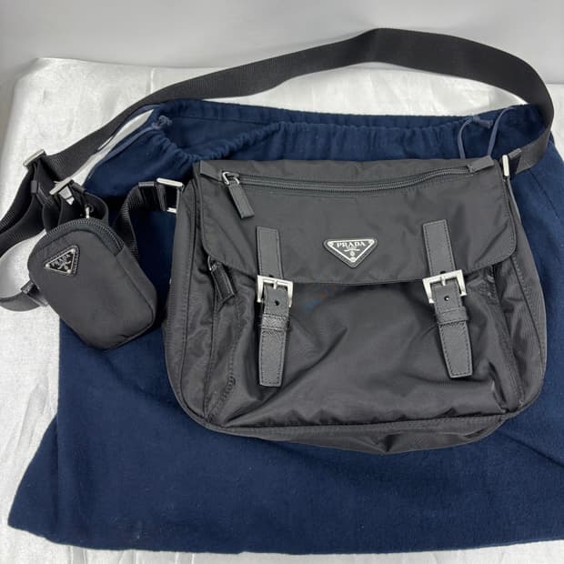 (새상품급)프라다 리나일론 메신저 숄더백 1BD953