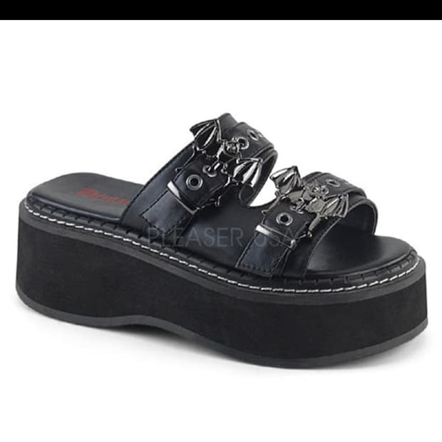 미사용새상품) 데모니아 박쥐버클 슬리퍼 245