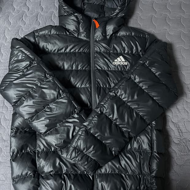 아디다스 경량패딩