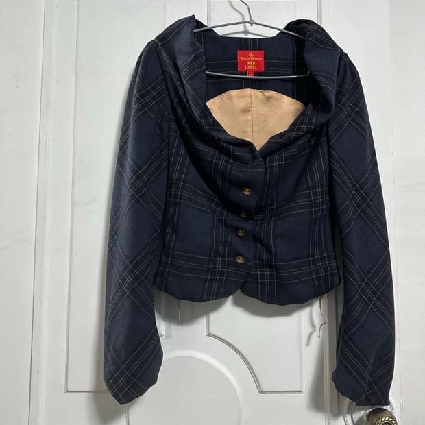 비비안웨스트우드 레드라벨 디테일 자켓