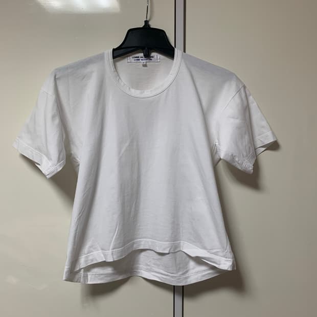 꼼데가르송 화이트 티셔츠 