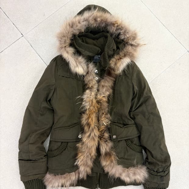 카키 퍼 투웨이 점퍼