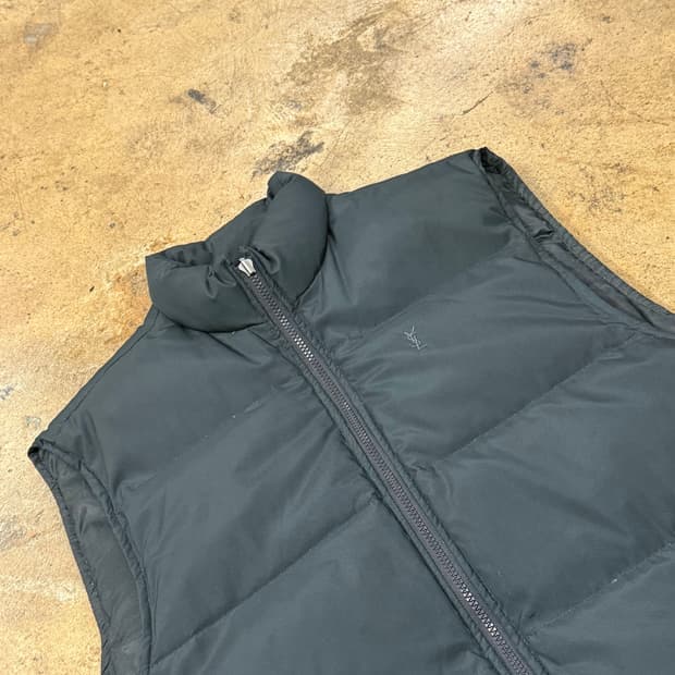 [정품/105] 입생로랑 그린 패딩 조끼 YSL 로고 b19