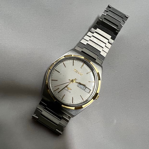 투가리스　빈티지 쿼츠 시계