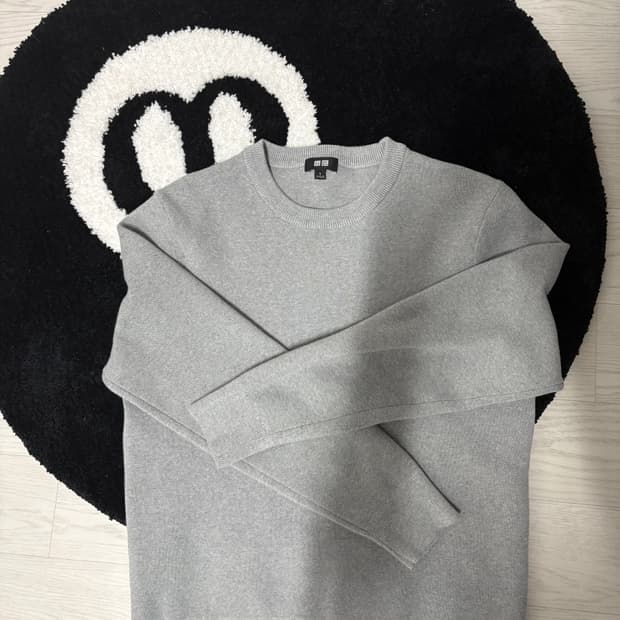 유니클로 워셔블밀라노립크루넥스웨터