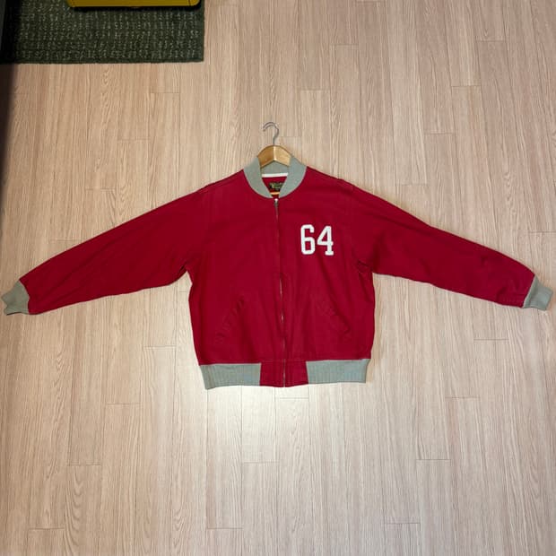 Style Eyes Sportswear 자켓입니다. 