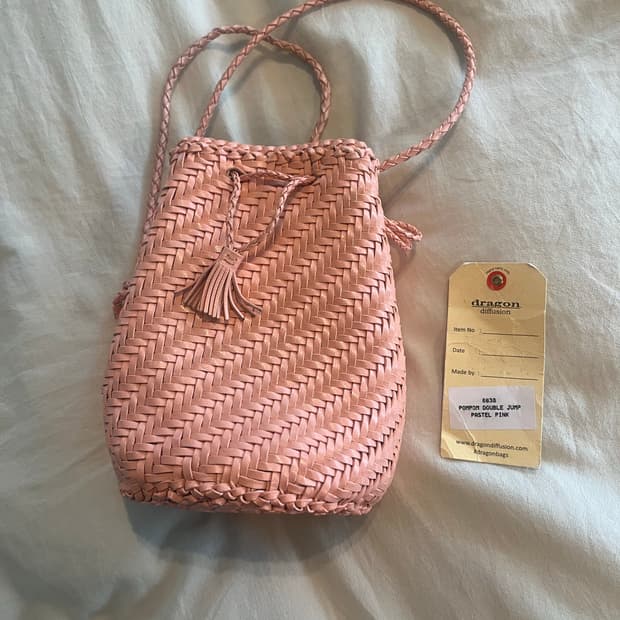 Dragon Diffusion드라곤 디퓨전 폼폼백