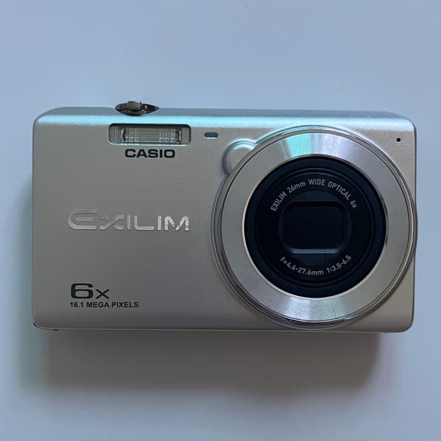 카시오 ZS27 엑슬림 16.1MP 디지털카메라 실버