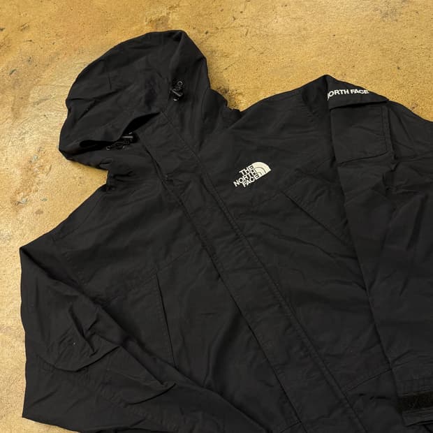 [정품/85] 노스페이스 블랙 바람막이 후드 자켓 b10
