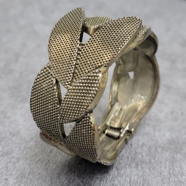 vintage cuff bangle