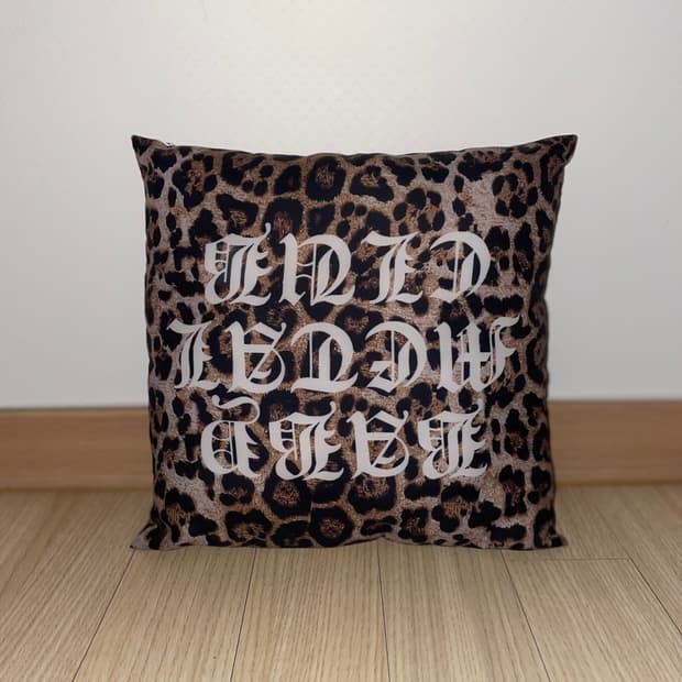 베이비메탈클럽 BMC 레오파드 쿠션