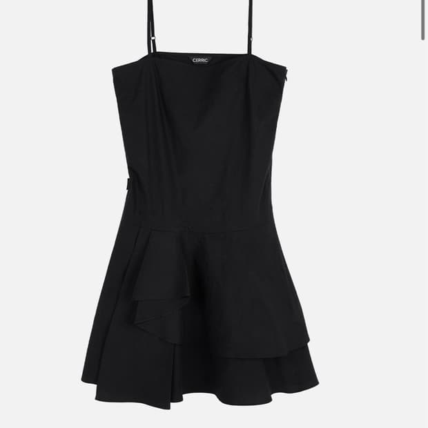 Cerric Ruffle line dress white