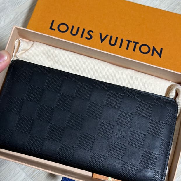루이비통 브라짜 월릿 장지갑