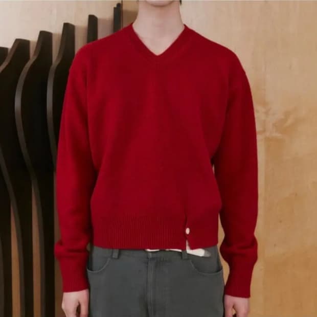 2)웨이비니스 브이넥 니트