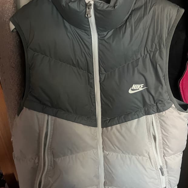 나이키 조끼 패딩